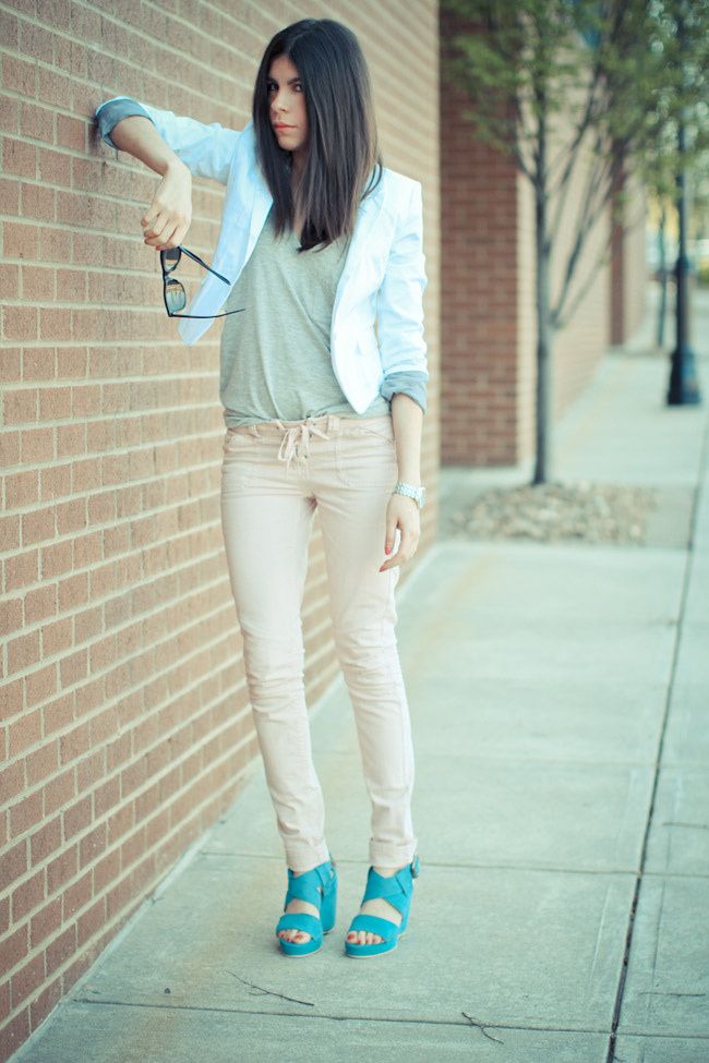 Alexander Wang Fashion, Asos Pink Lace-Up Isabel Marant Jeans, Blue shoes, White blazer