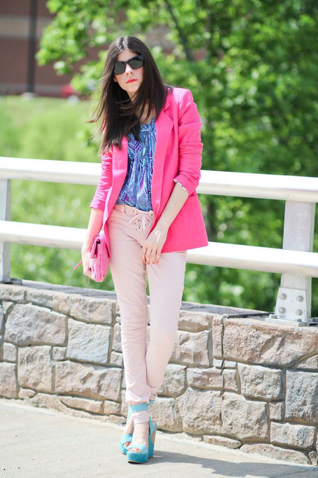Asos pink lace-up jeans, Hot Pink blazer, Jeffrey Campbell Shy Town wedges, Isabel Marant jeans, Fashion outfit, turquoise horn necklace