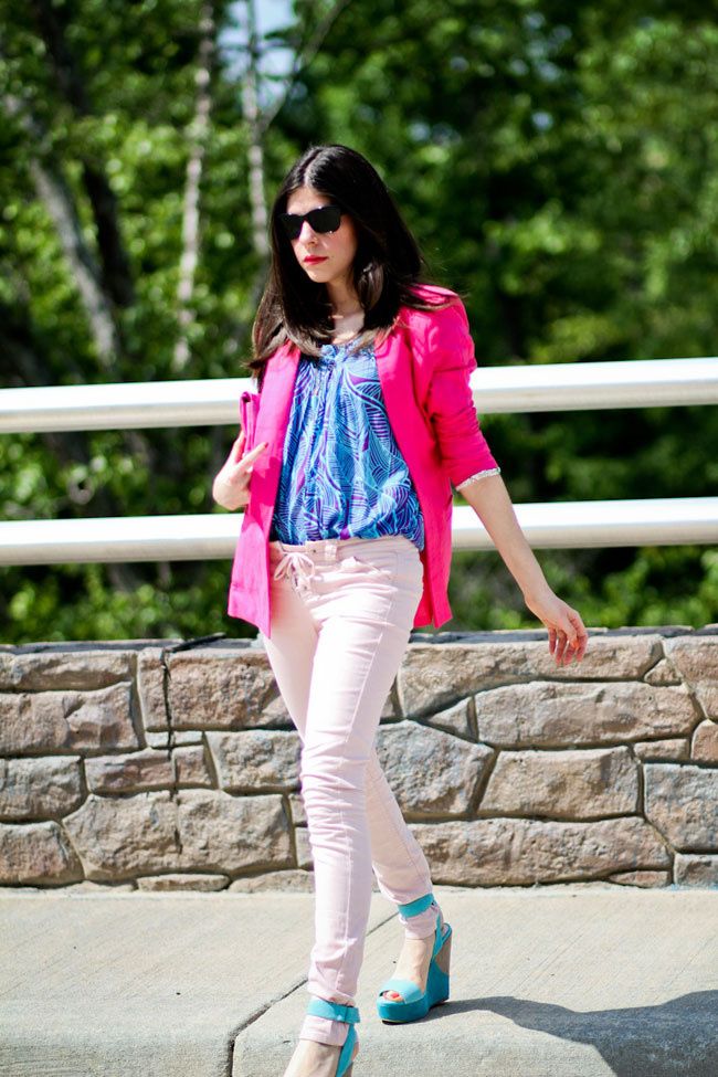 Asos pink lace-up jeans, Hot Pink blazer, Jeffrey Campbell Shy Town wedges, Isabel Marant jeans, Fashion outfit, turquoise horn necklace