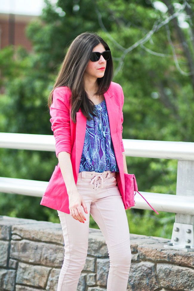 Asos pink lace-up jeans, Hot Pink blazer, Jeffrey Campbell Shy Town wedges, Isabel Marant jeans, Fashion outfit, turquoise horn necklace