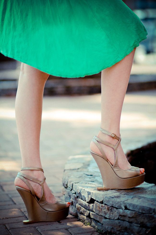 Color Blocking, Bright Green Dress, Moschino platform wedges, Balenciaga clutch, Neon Fashion