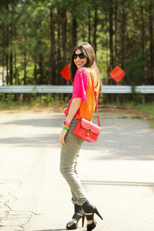 Color Block, Color Blocking, Khaki Army Hudson skinny jeans, Strappy platform sandals, Red Kate bag, Minkpink sunglasses, Outfit, Fashion blog