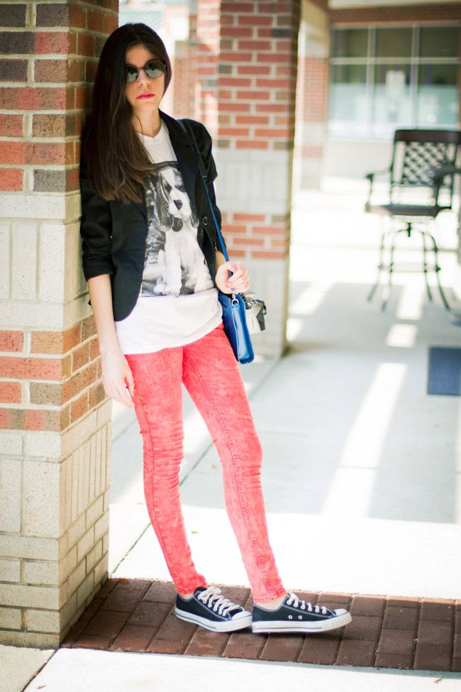 red skinny jeans outfit