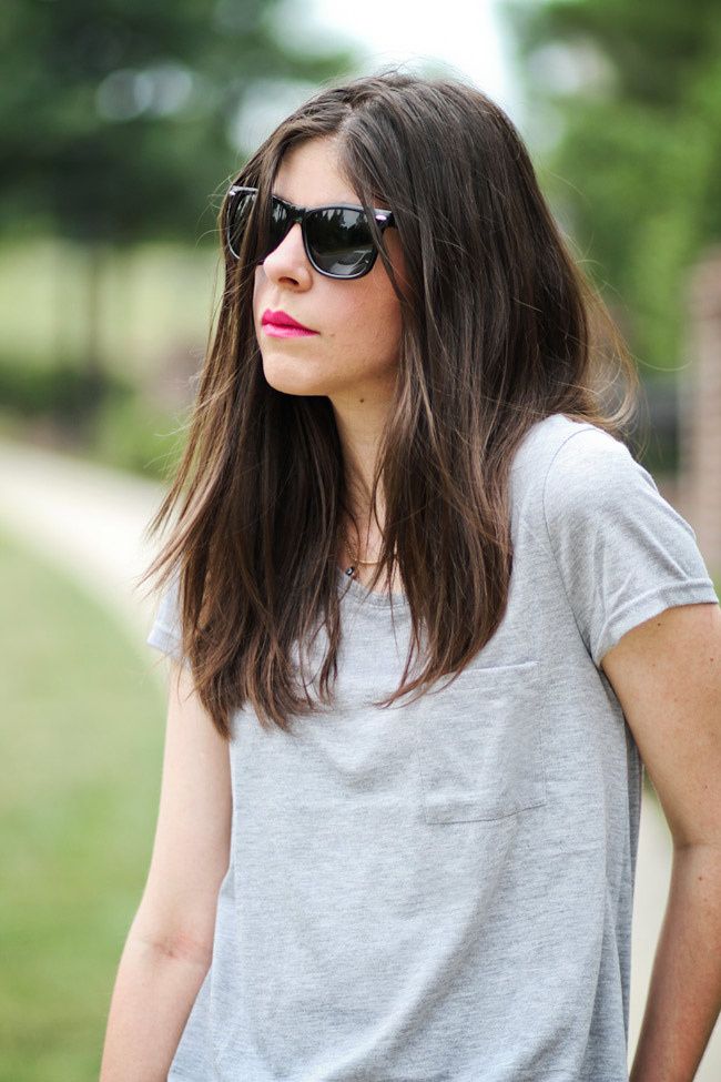 Hot Pink Nars Lipstick, Gray Pocket Tee, Skinny Jeans, Fashion Outfit