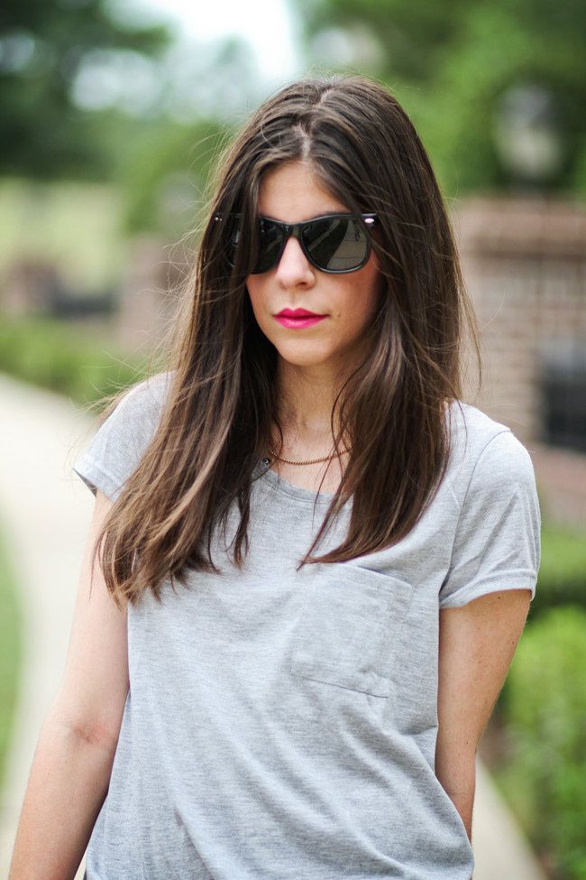 Hot Pink Nars Lipstick, Gray Pocket Tee, Skinny Jeans, Fashion Outfit