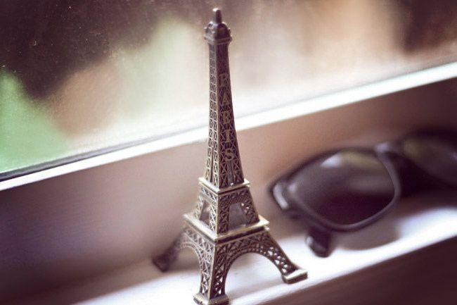 Motel sheer dress, color blocking Fashion, Eiffel Tower, Paris, Outfit