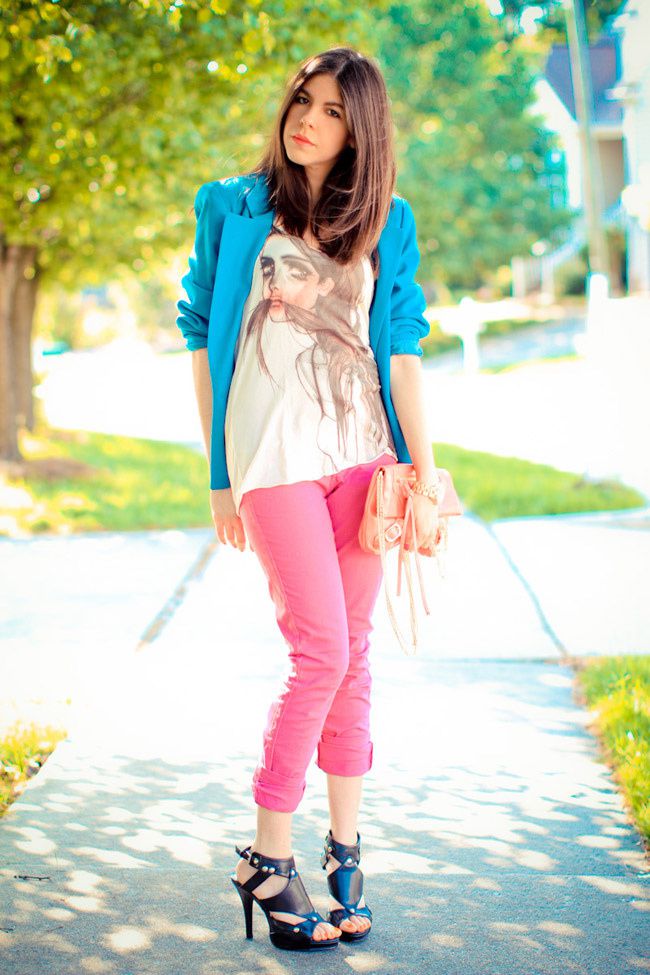 Hot Pink Jeans, Balenciaga clutch, Urban Outfitters, Blazer Fashion Outfit, Dior Extreme sandals