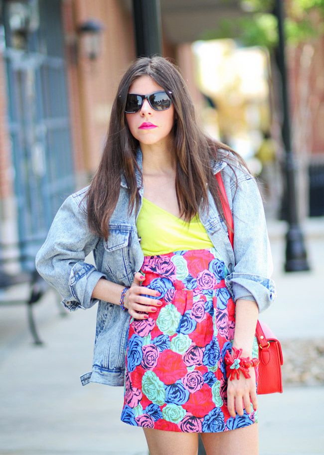 Chuck Taylor Converse, Motel Rosie Skirt, Eighties Denim Jacket, Neon Fashion, Ray Ban Wayfafer