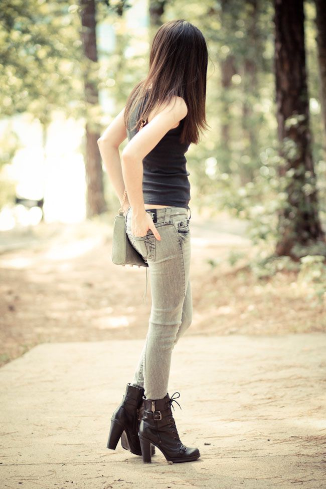 True Religion Skinny Jeans, Victorias Secret Tank Top, Guess Boots, Rebecca Minkoff MAC Clutch, Fashion Outfit