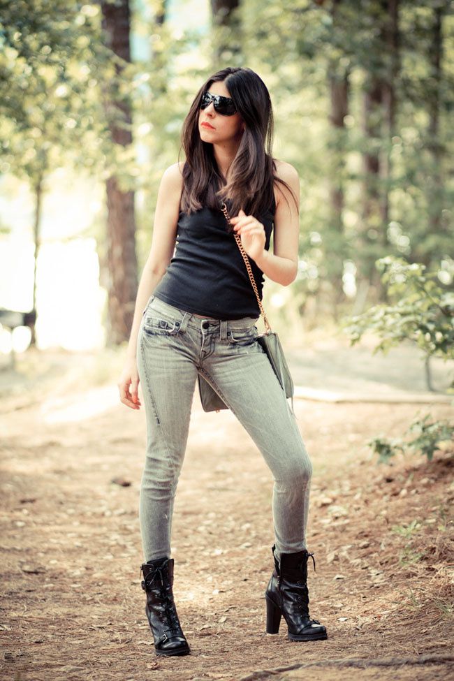 True Religion Skinny Jeans, Victorias Secret Tank Top, Guess Boots, Rebecca Minkoff MAC Clutch, Fashion Outfit