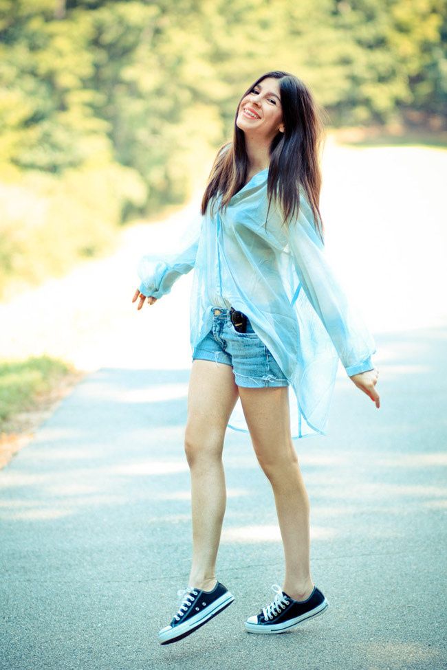 Stylestalker Mulholland Shirt Blouse, Converse All Star Chuck Taylor Lo Top, Cut Offs, Fashion Outfit, Ray Ban Wayfarer sunglasses