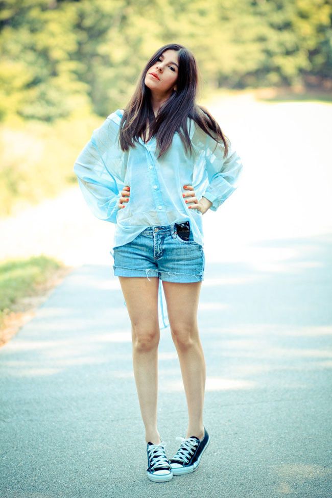 Stylestalker Mulholland Shirt Blouse, Converse All Star Chuck Taylor Lo Top, Cut Offs, Fashion Outfit, Ray Ban Wayfarer sunglasses
