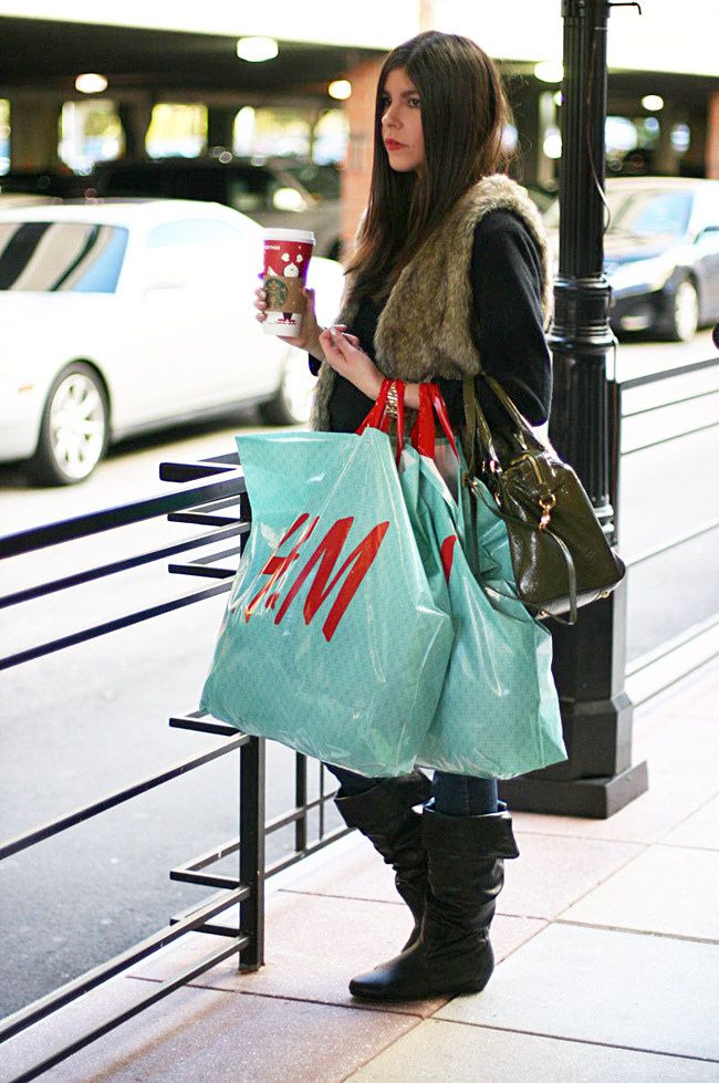 Fur vest, J Brand Skinny Jeans, Gucci boots, Gossip girl, Starbucks, Fashion outfit