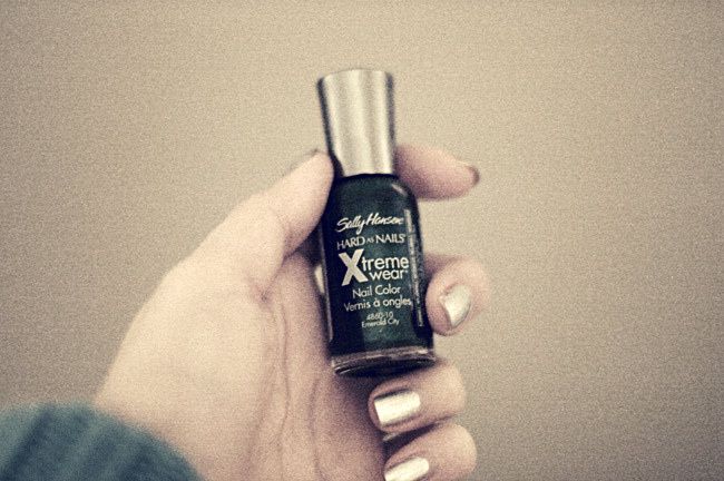 Sally Hansen metallic nail polish