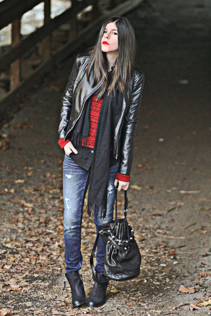 Alexander Wang Diego bucket bag, Topshop Ambush ankle boots, Acne boots, American Eagle skinny jeans Lauren Conrad, Rag & Bone Sweater, Fashion Outfit