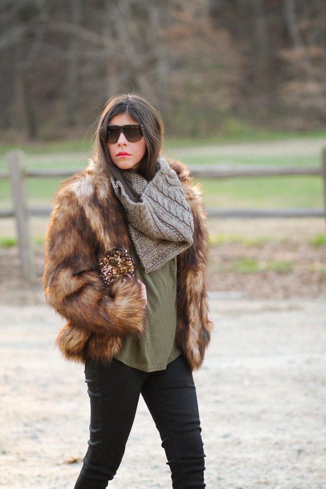 Stylemint Mulholland T Shirt, Chanel, Marc Jacobs gold watch, Topshop ambush boots, Faux Fur, Fashion Outfit,