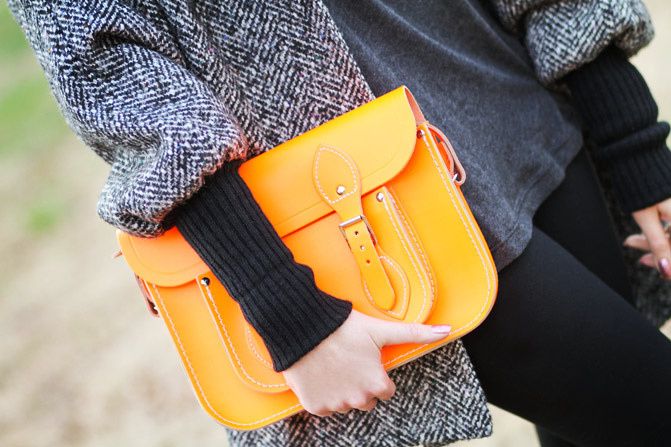 Topshop ambush boots, Cambridge Fluorescent satchel neon bag, So Low Leggings, Fashion outfit