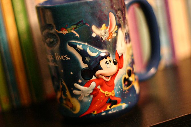 Coffee Mugs, Gilmore girls, The Grinch, Candy Canes, Books