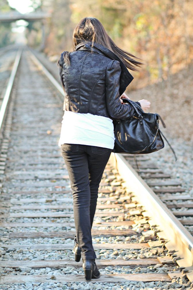 Balenciaga Arena Classic City, Angelina Jolie, Topshop, Skinny Jeans, Fashion outfit