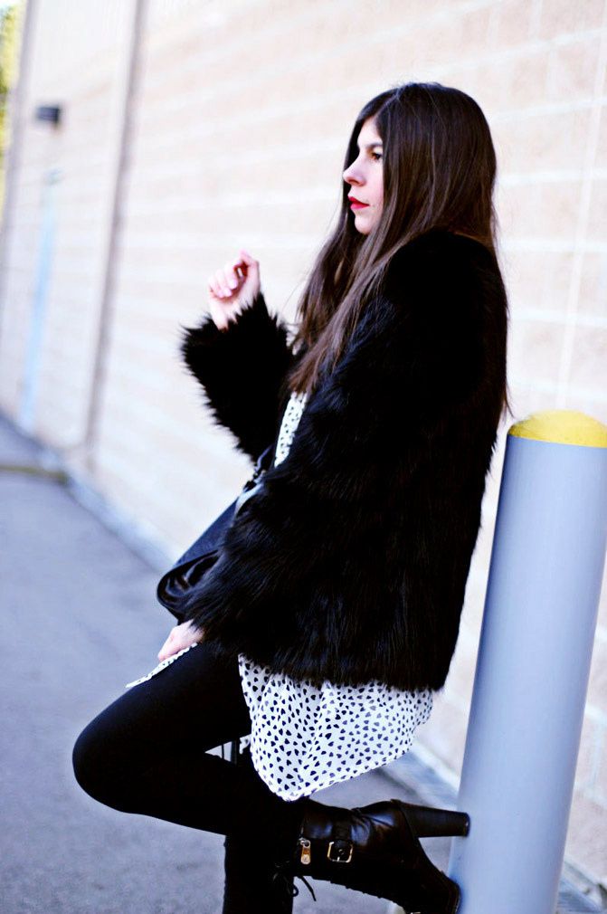 Balenciaga classic city bag, Black Faux Fur Coat, Guess ankle boots, Fashion outfit