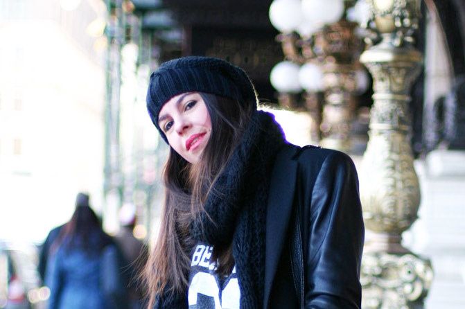 Plaza Hotel New York, Zara coat, Fashion, Converse, Alexander Wang Rocco duffel, outfit