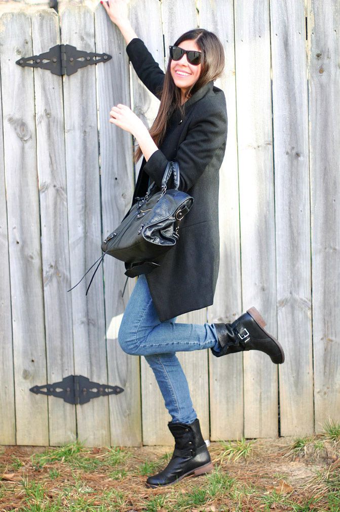 Balenciaga classic city bag, Matt Bernson boots, Olivia Palermo, fashion, Ray Ban Wayfarer sunglases