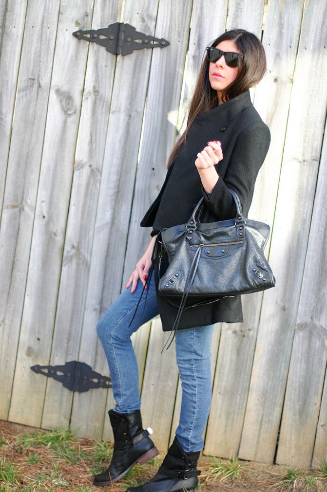 Balenciaga classic city bag, Matt Bernson boots, Olivia Palermo, fashion, Ray Ban Wayfarer sunglases
