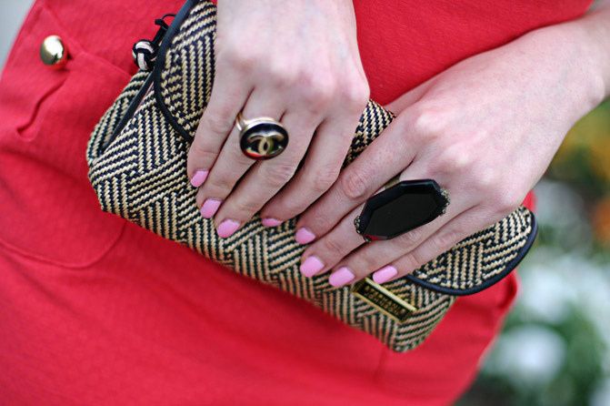 sixties fashion, JEFFREY CAMPBELL, outfit, winged eyeliner, chanel ring