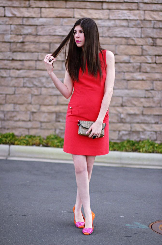 sixties fashion, JEFFREY CAMPBELL, outfit, winged eyeliner, chanel ring