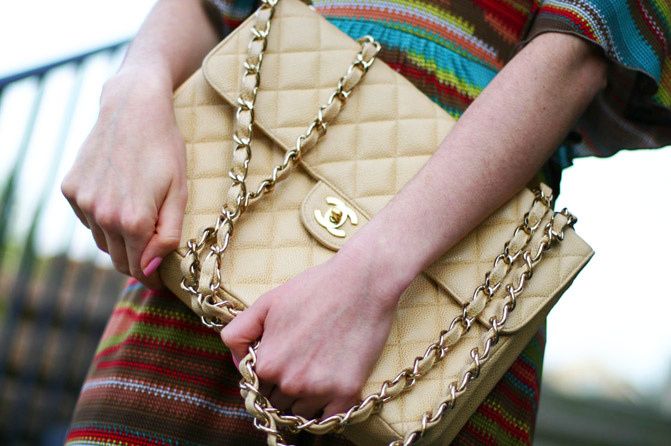Maxi print dress, Nicole Richie style, Chanel Jumbo Maxi Flap bag, Fashion, Outfit, Jessica Simpson Dany