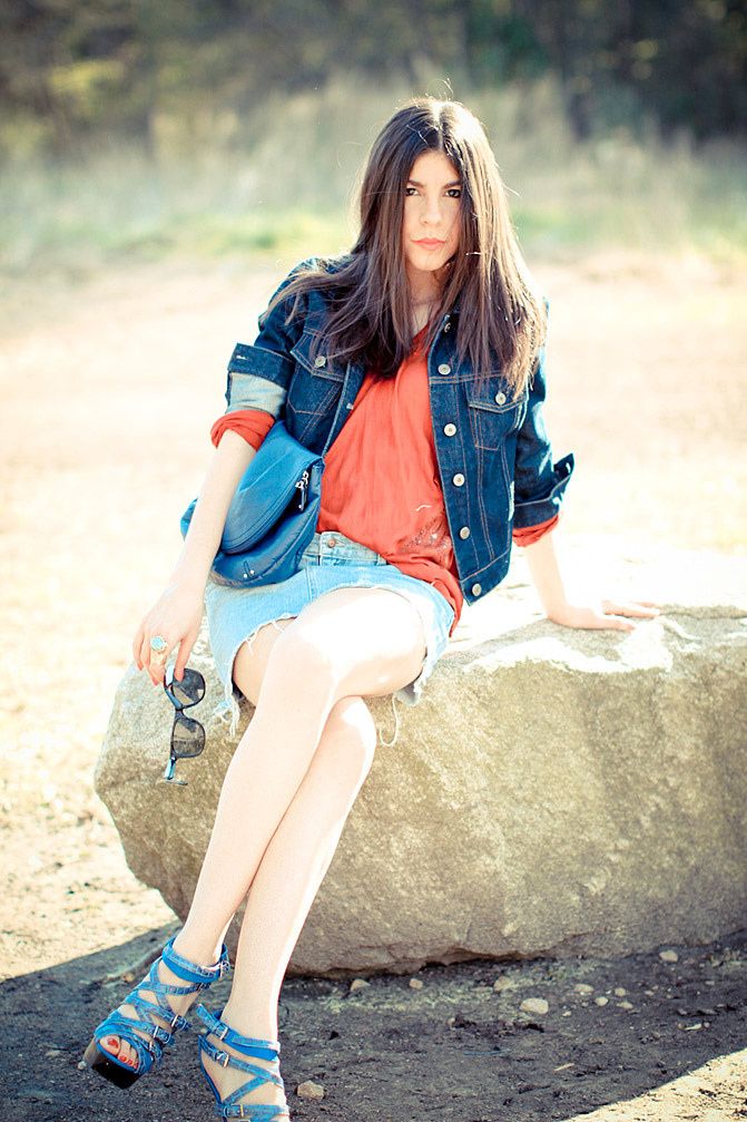 h and m, ray ban wayfarer, gap, diy denim skirt, fashion, outfit, go jane shoes