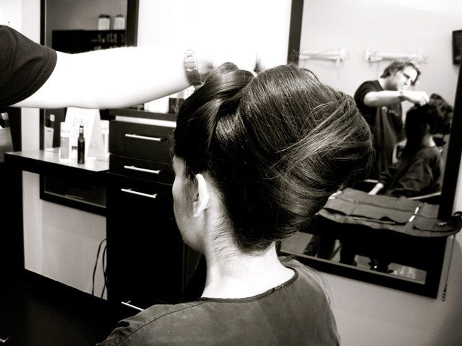 Audrey Hepburn hairstyle, Breakfast at Tiffany's hair, fashion chalet