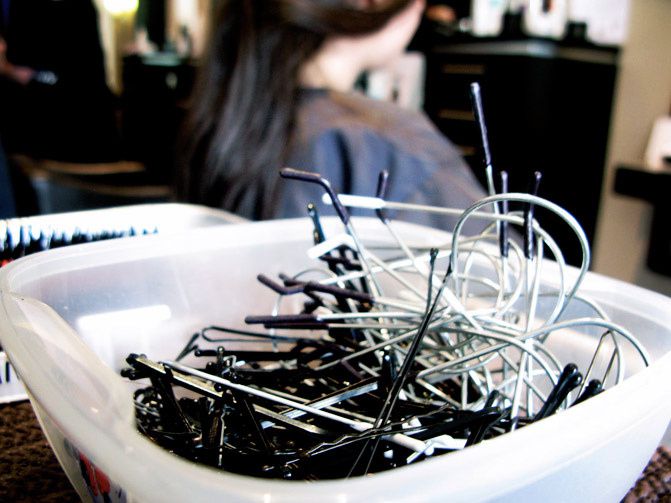 Audrey Hepburn hairstyle, Breakfast at Tiffany's hair, fashion chalet
