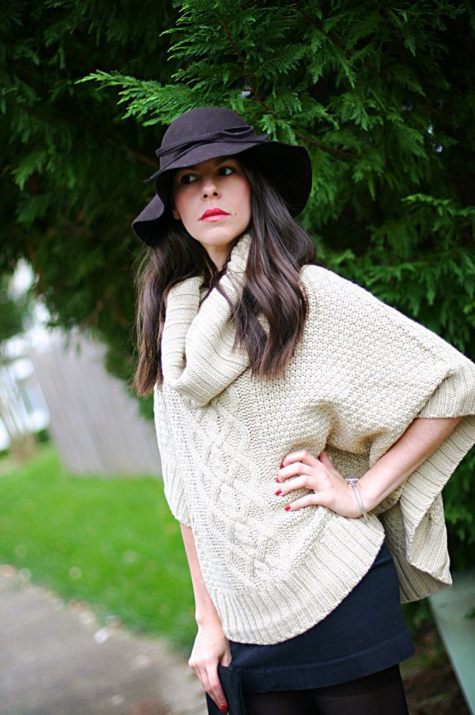 Winter Fashion Outfit, Cowl Neck, Cable Knit, Pull Me Pumps