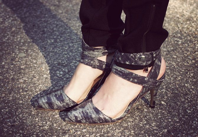 snake print ankle strap shoes, fashion