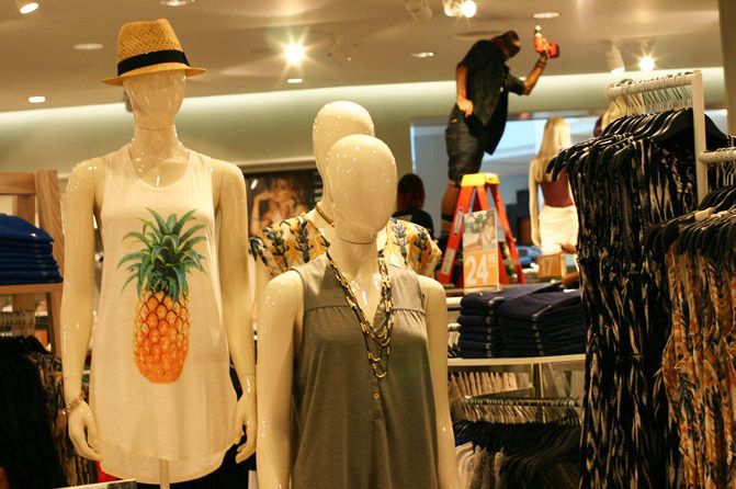 H&M Grand Opening in Raleigh Triangle Town Center, Fashion, Styling Outfits