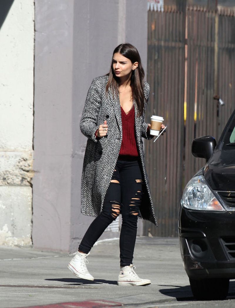 Snag Her Style // Emily Ratajkowski's Laid Back Cool Outfits