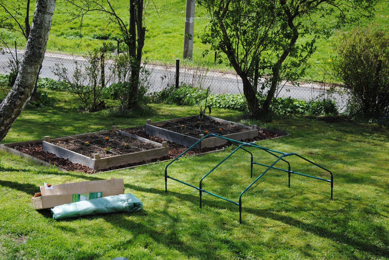 Petite serre sur carré de potager l'oasis de vignamont