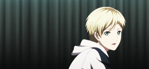 Regardez moi cet adorable blondinet ♥