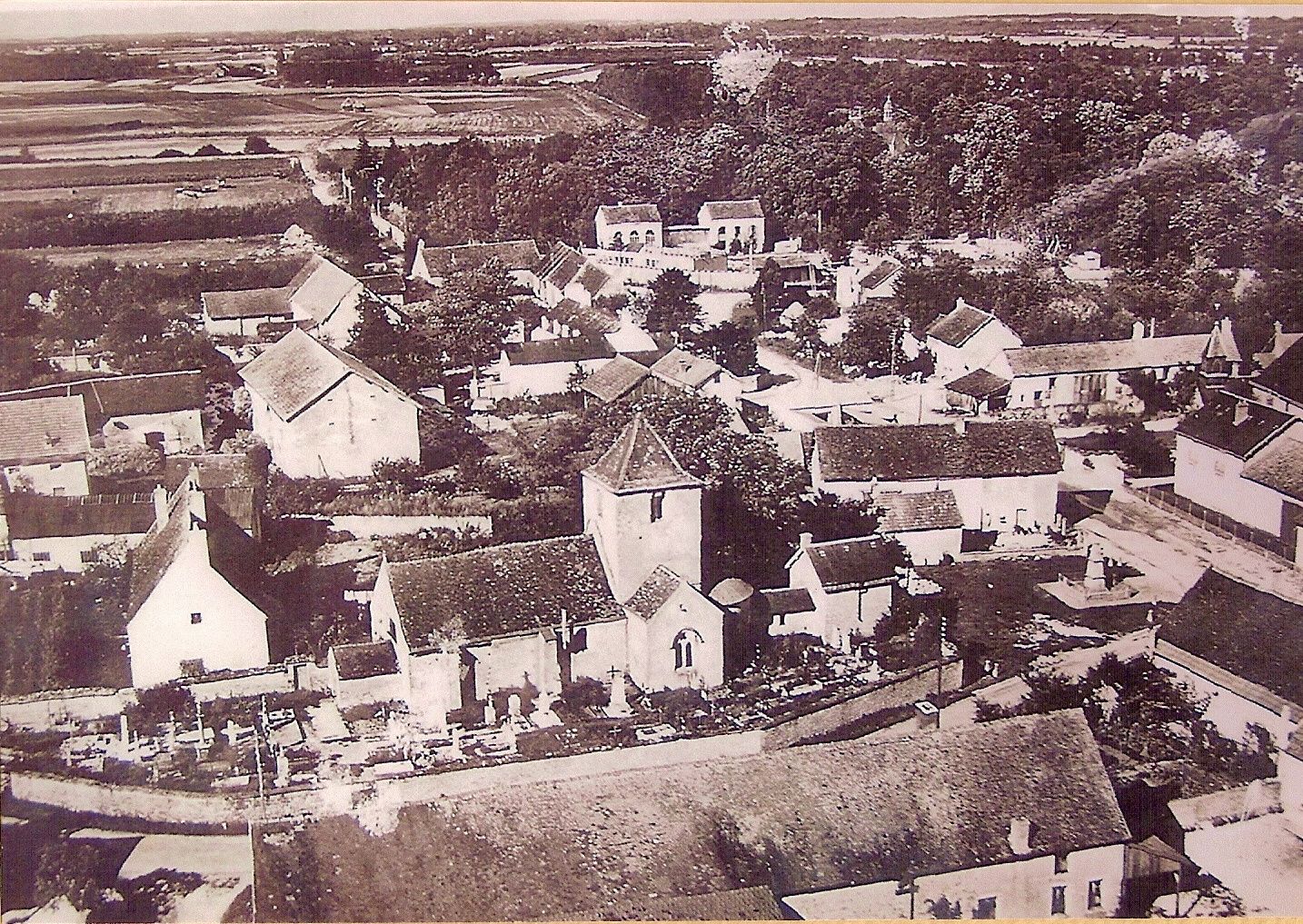 L'église centre du village au début du XIXèmè siècle