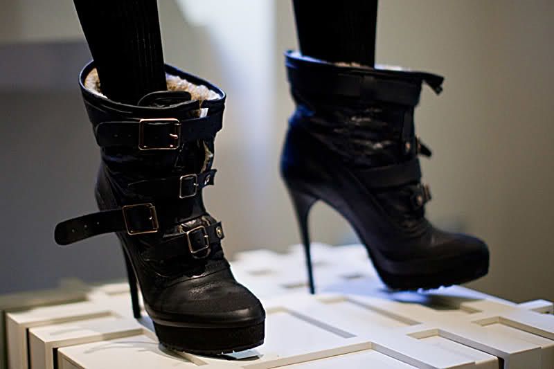 burberry aviator boots