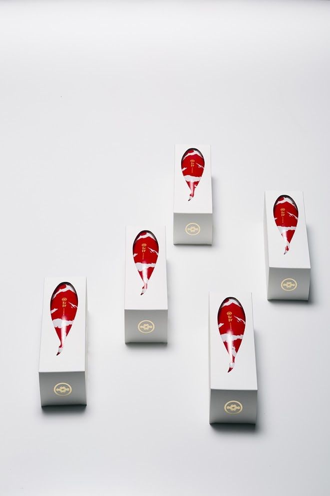 KOI - Imayotsukasa Sake Brewery Co. Ltd. (saké japonais) | Design : BULLET Inc., Niigata, Japon (novembre 2015)