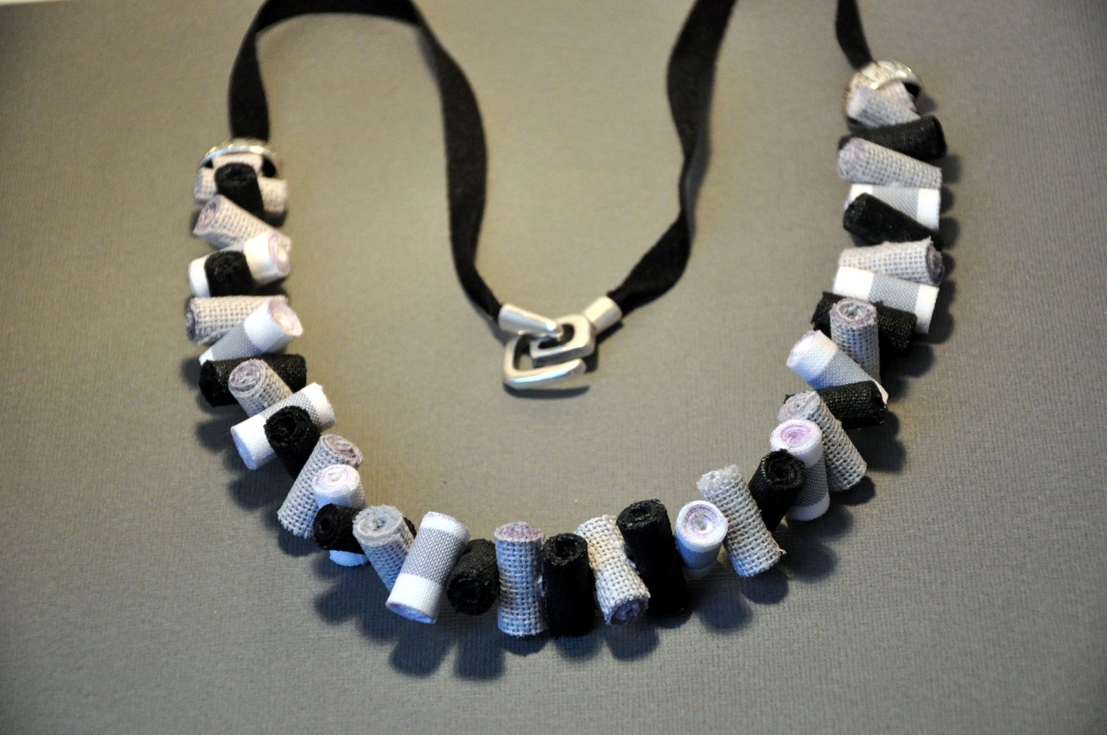 collier perle et tissus collier perle et tissus