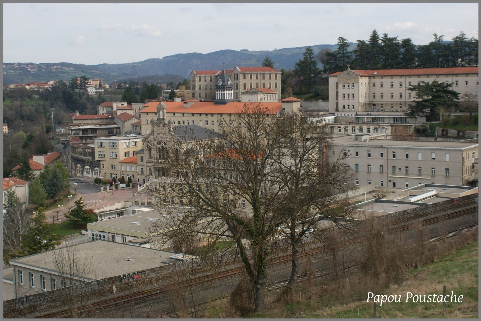 Patrimoine Auvergnat: Hopital Ste Marie au Puy en Velay