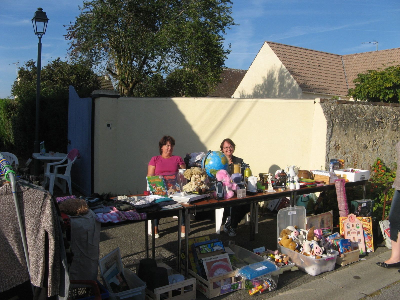 Foire A Tout Saint Lubin Des Joncherets VIDE GRENIERS DE LA POTERIE EN FETE A ST LUBIN DES JONCHERETS 28 -  la-poterie-en-fete