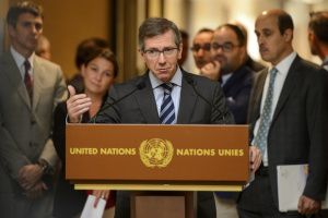 L’envoyé spécial des Nations unies pour la Libye, Bernardino Leon, lors d’une conférence de presse (AFP)
