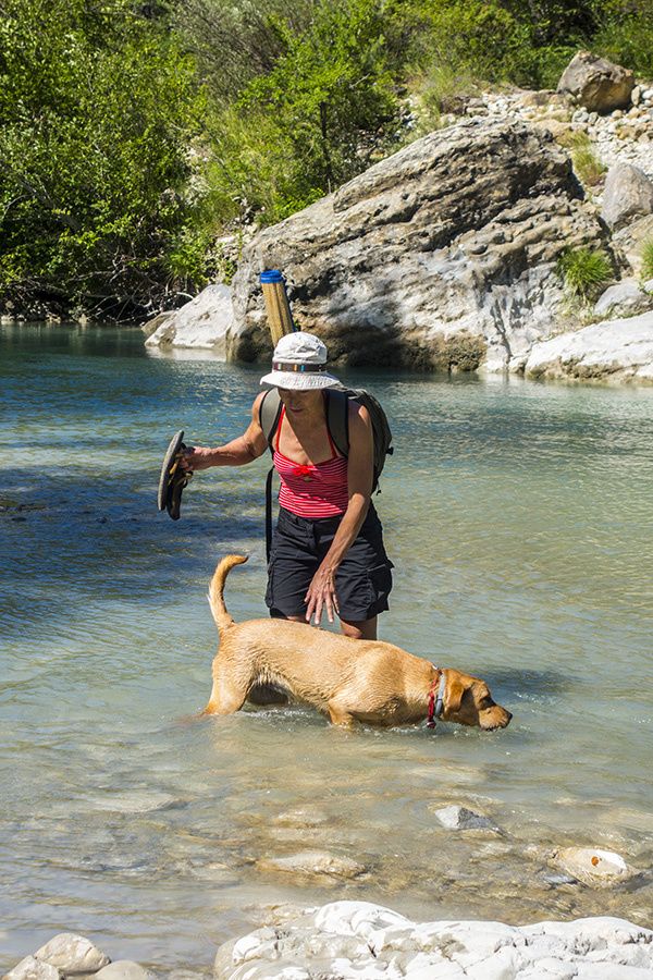Martine à la rivière : Lubie découvre l'Estéron