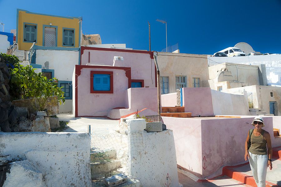 14/16 Martine en Grèce, sur l'ile de Thirasia