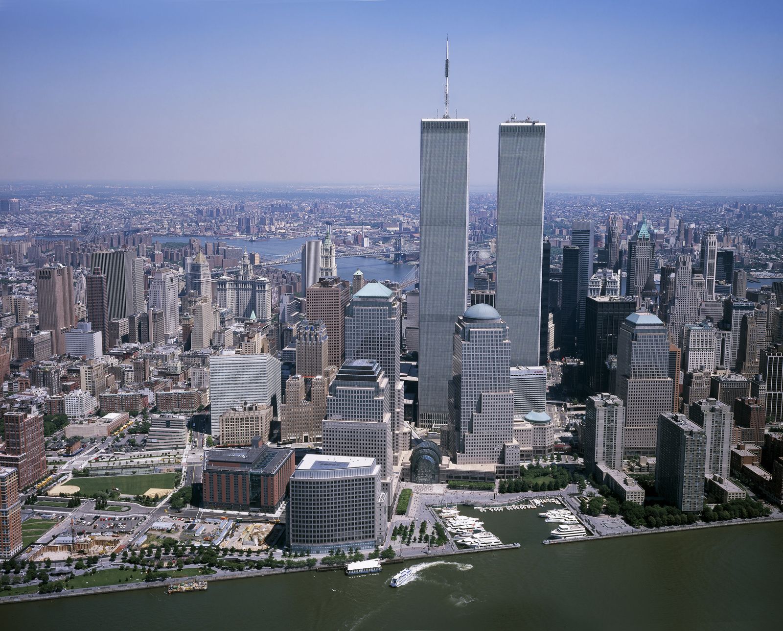 A 360° look inside NYC's new $4 billon dollar World Trade Center Transit Hub