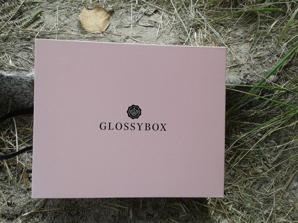 mademoiselle zen glossybox 2016 october